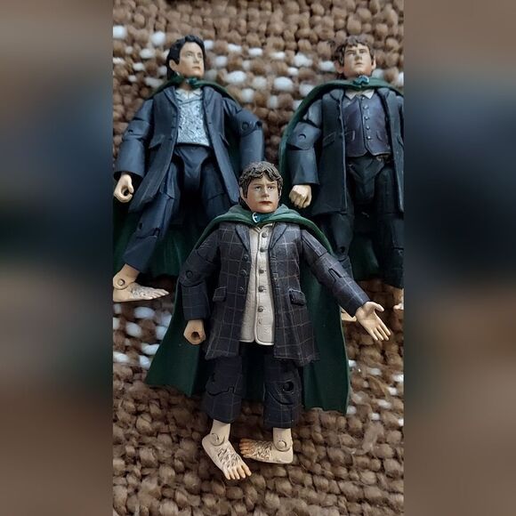 VINTAGE LORD OF THE RINGS Three FIGURINES  2003 - Picture 1 of 12